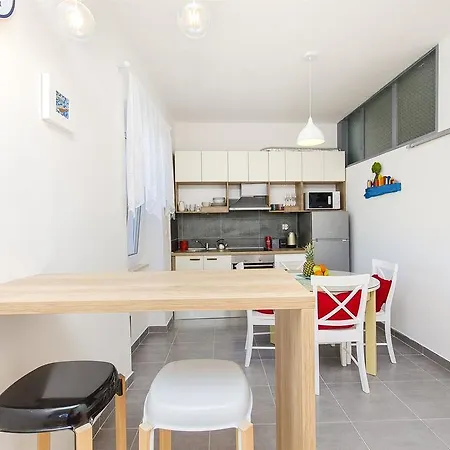 Apartment Roberto *